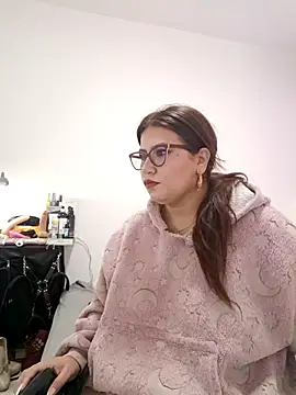 Vesper Vixen online show from 11-12-25, 03:16