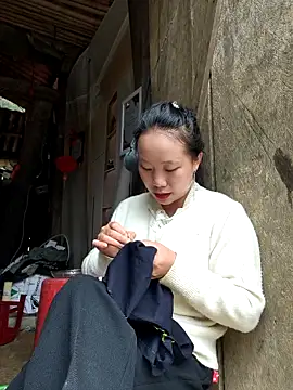 Snapshot of liu-liusexy chatting on 04-24-26, 02:57 liu-liusexy online show from 04-24-26, 02:57