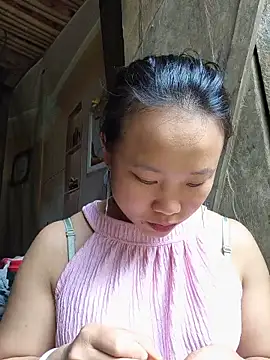 Snapshot of liu-liusexy chatting on 05-25-26, 02:11 liu-liusexy online show from 05-25-26, 02:11