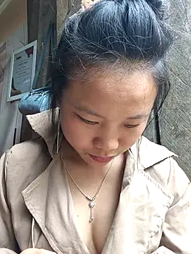 Snapshot of liu-liusexy chatting on 05-10-26, 01:20 liu-liusexy online show from 05-10-26, 01:20