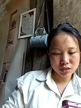 Snapshot of liu-liusexy chatting on 04-22-26, 06:20 liu-liusexy online show from 04-22-26, 06:20
