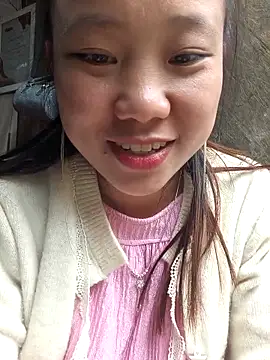 Snapshot of liu-liusexy chatting on 05-08-26, 02:37 liu-liusexy online show from 05-08-26, 02:37