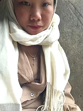 Snapshot of liu-liusexy chatting on 05-03-26, 02:49 liu-liusexy online show from 05-03-26, 02:49