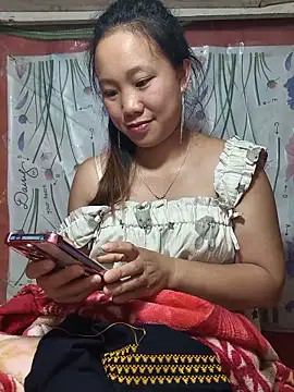 Snapshot of liu-liusexy chatting on 05-11-26, 04:04 liu-liusexy online show from 05-11-26, 04:04