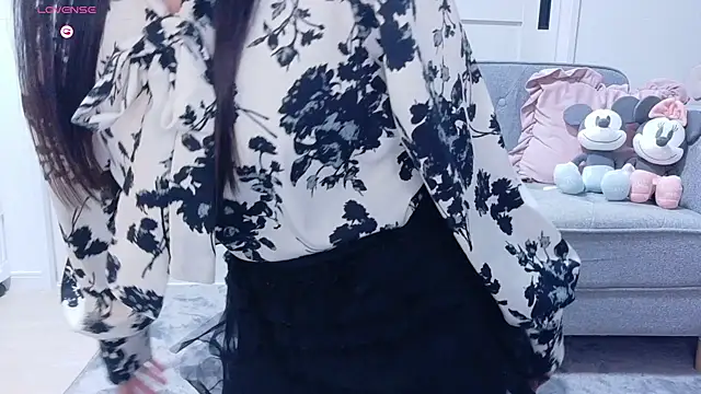 YURi luv online show from 10-22-25, 11:09