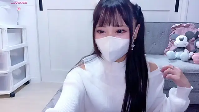 YURi luv online show from 10-19-25, 10:07