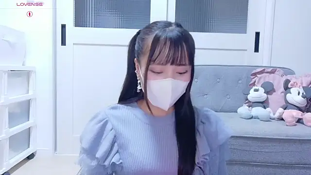 YURi luv online show from 10-21-25, 11:09