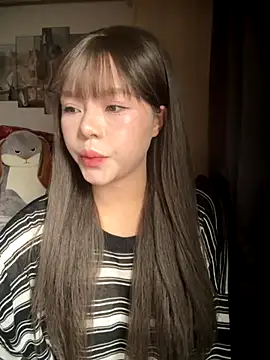 SarahBeii online show from 11-21-25, 03:27