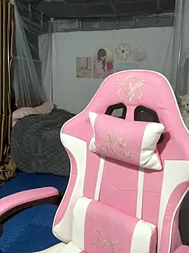 Snapshot of SarahBeii chatting on 10-10-25, 03:40 SarahBeii online show from 10-10-25, 03:40