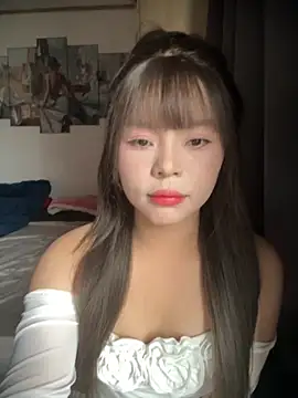 SarahBeii online show from 11-04-25, 03:32