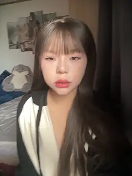 SarahBeii online show from 10-25-25, 03:06