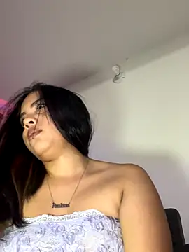 P A U L I N A  online show from 11-20-25, 04:35