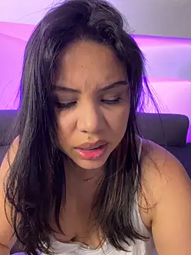 Snapshot of P_A_U_L_I_N_A_ chatting on 05-30-26, 02:07 P A U L I N A online show from 05-30-26, 02:07