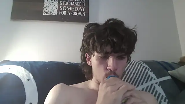 Snapshot of conradical18 chatting on 10-02-25, 05:16 conradical18 online show from 10-02-25, 05:16