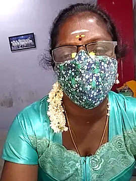 Snapshot of umashreetamil chatting on 09-26-25, 01:40 umashreetamil online show from 09-26-25, 01:40