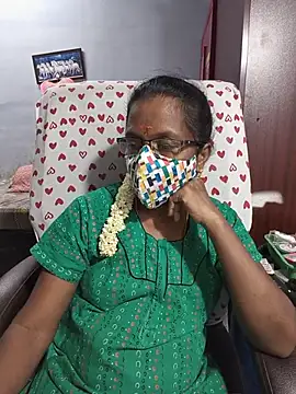 Snapshot of umashreetamil chatting on 07-29-26, 06:29 umashreetamil online show from 07-29-26, 06:29