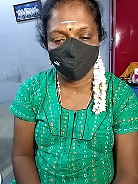 Snapshot of umashreetamil chatting on 09-23-25, 05:36 umashreetamil online show from 09-23-25, 05:36