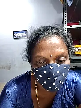 Snapshot of umashreetamil chatting on 10-19-25, 02:14 umashreetamil online show from 10-19-25, 02:14