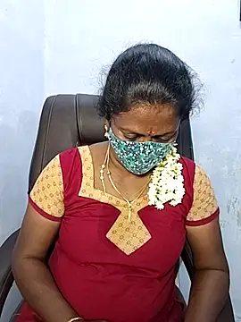 Snapshot of umashreetamil chatting on 10-08-25, 03:24 umashreetamil online show from 10-08-25, 03:24