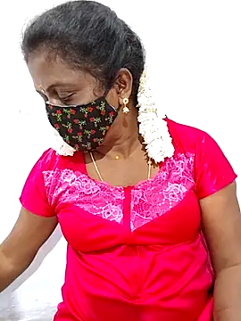 Snapshot of umashreetamil chatting on 09-21-25, 05:40 umashreetamil online show from 09-21-25, 05:40