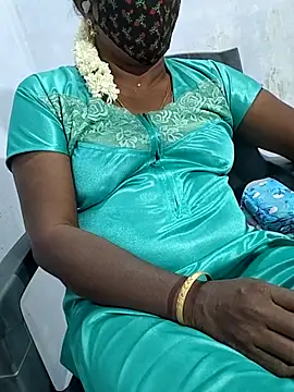 Snapshot of umashreetamil chatting on 09-19-25, 04:55 umashreetamil online show from 09-19-25, 04:55