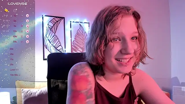 Hailey Foxy online show from 11-02-25, 08:52