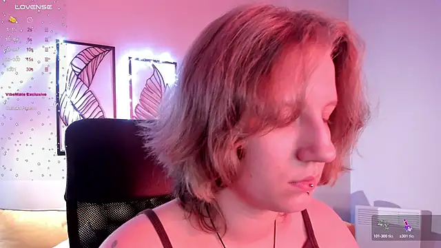 Hailey Foxy online show from 10-25-25, 08:57