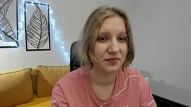 Hailey Foxy online show from 02-25-26, 12:16