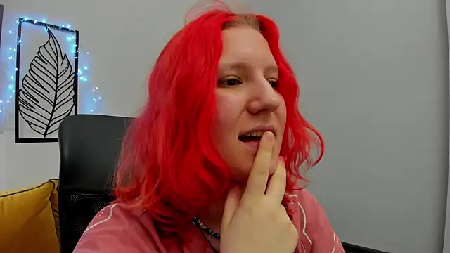 Hailey Foxy online show from 04-20-26, 01:56