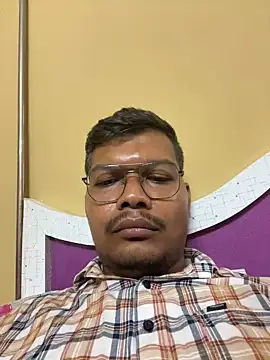 Snapshot of kunwarahuji chatting on 09-12-25, 09:31 kunwarahuji online show from 09-12-25, 09:31