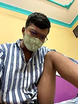 Snapshot of kunwarahuji chatting on 11-03-25, 08:01 kunwarahuji online show from 11-03-25, 08:01