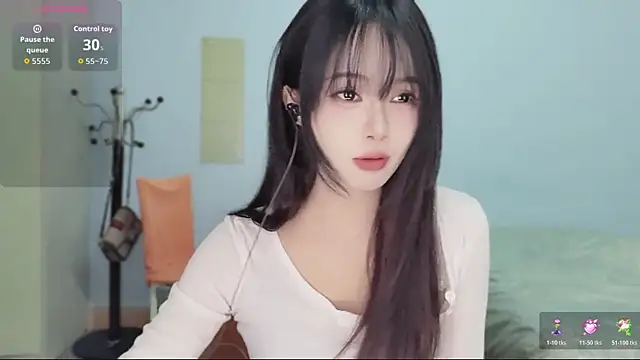 Sue101010 online show from 11-16-25, 07:29