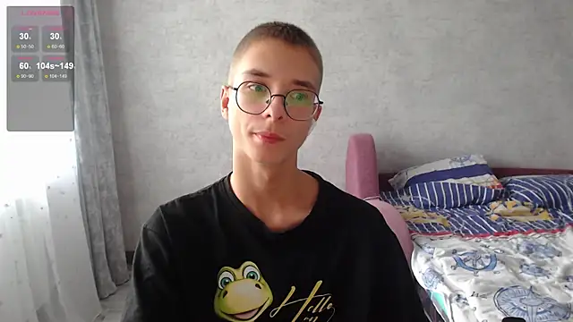 Snapshot of glasses_cat chatting on 11-16-25, 11:59 glasses cat online show from 11-16-25, 11:59