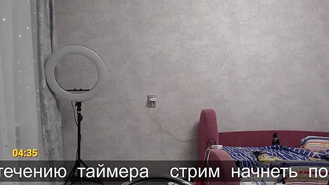 Snapshot of glasses_cat chatting on 11-12-25, 08:45 glasses cat online show from 11-12-25, 08:45