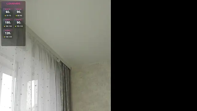 Snapshot of glasses_cat chatting on 11-22-25, 06:12 glasses cat online show from 11-22-25, 06:12