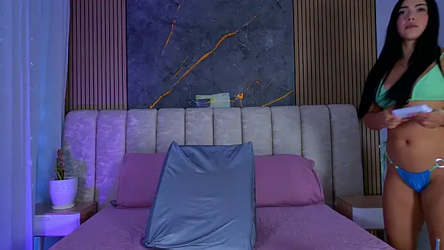 Snapshot of mia_scot chatting on 03-14-26, 12:00 mia scot online show from 03-14-26, 12:00