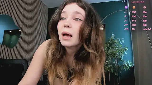 Snapshot of Lina_Glow chatting on 06-12-26, 06:55 Lina Glow online show from 06-12-26, 06:55