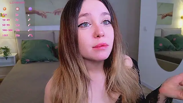 Lina Glow online show from 03-28-26, 06:36