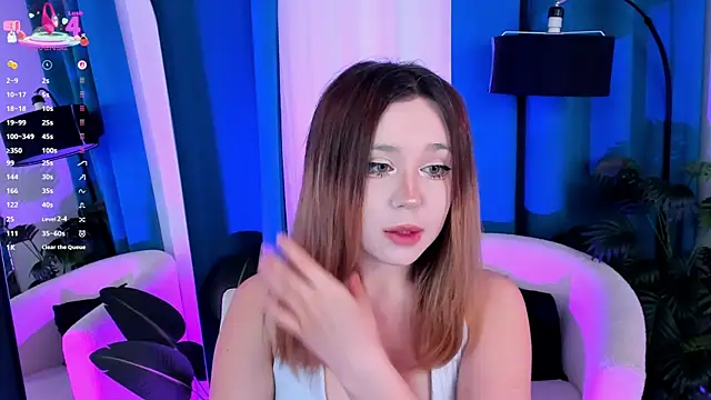 Lina Glow online show from 10-21-25, 06:46