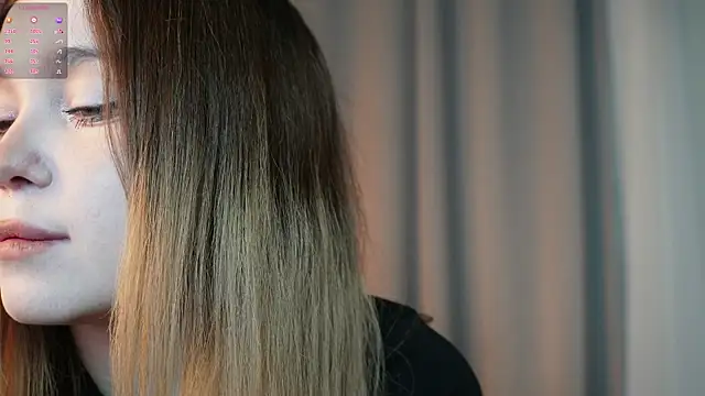 Lina Glow online show from 11-25-25, 06:47