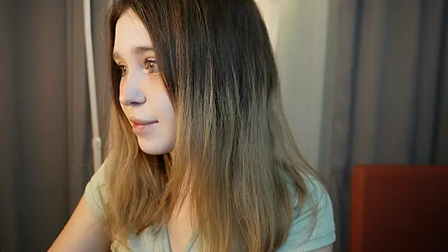 Lina Glow online show from 11-20-25, 07:09