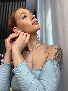 LittleFox    online show from 02-23-26, 07:09