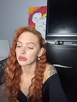 LittleFox    online show from 04-03-26, 08:21