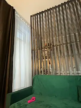 LittleFox    online show from 02-18-26, 05:27