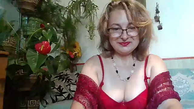 Snapshot of ZhannaLove480 chatting on 09-21-25, 12:43 ZhannaLove480 online show from 09-21-25, 12:43