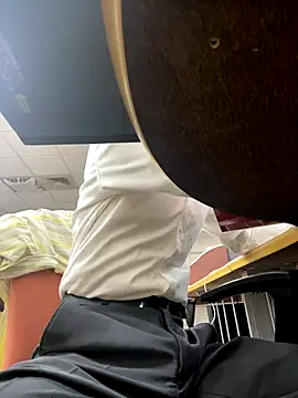 Daddygarry online show from 10-23-25, 12:26