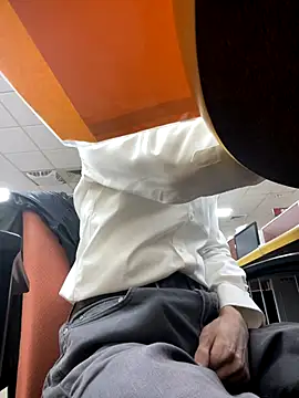 Daddygarry online show from 10-15-25, 12:13