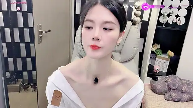 Yueyue-MM online show from 06-06-26, 12:10