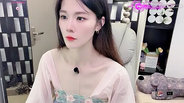 Snapshot of Yueyue-MM chatting on 06-30-26, 02:00 Yueyue-MM online show from 06-30-26, 02:00