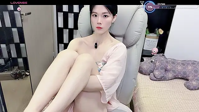 Snapshot of Yueyue-MM chatting on 07-14-26, 02:00 Yueyue-MM online show from 07-14-26, 02:00